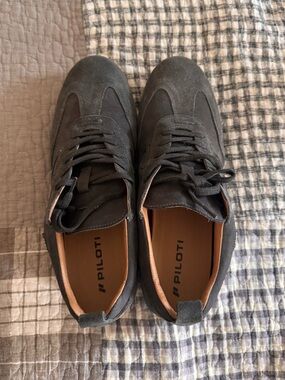 Piloti Men’s Charcoal Suede Sneakers